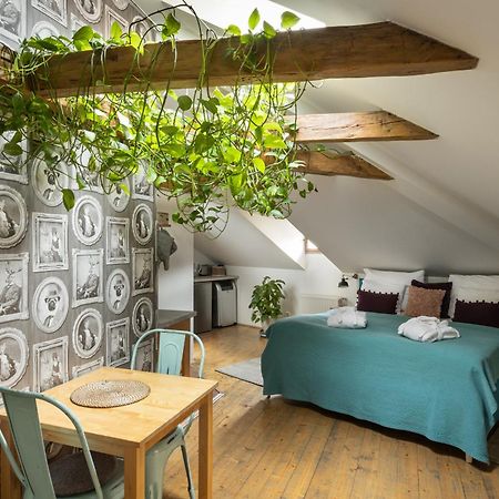Bohemian Chic 2 Bedroom 2 Bathroom Loft With Hanging Chair Praha Exteriér fotografie
