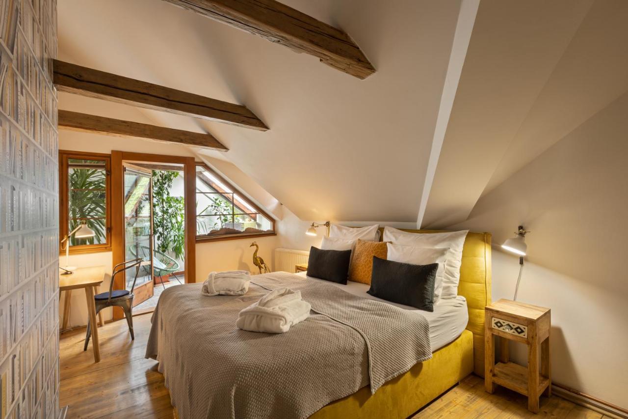 Bohemian Chic 2 Bedroom 2 Bathroom Loft With Hanging Chair Praha Exteriér fotografie