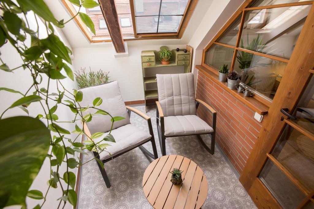 Bohemian Chic 2 Bedroom 2 Bathroom Loft With Hanging Chair Praha Exteriér fotografie