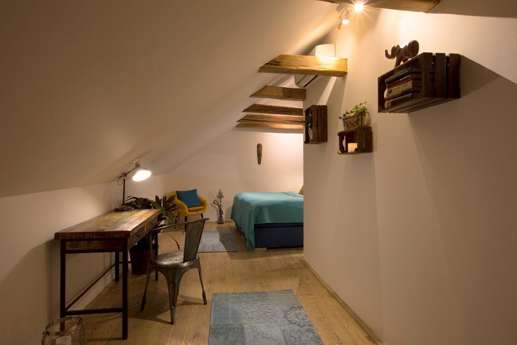 Bohemian Chic 2 Bedroom 2 Bathroom Loft With Hanging Chair Praha Exteriér fotografie