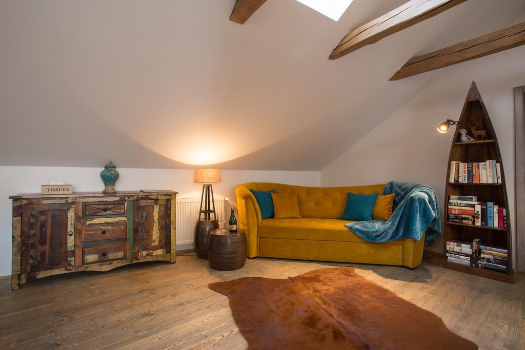 Bohemian Chic 2 Bedroom 2 Bathroom Loft With Hanging Chair Praha Exteriér fotografie